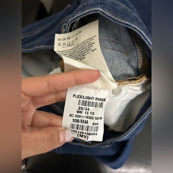 Acne Studios Flex Raw Reform Jeans in Light Rinse - Picture 10 of 13